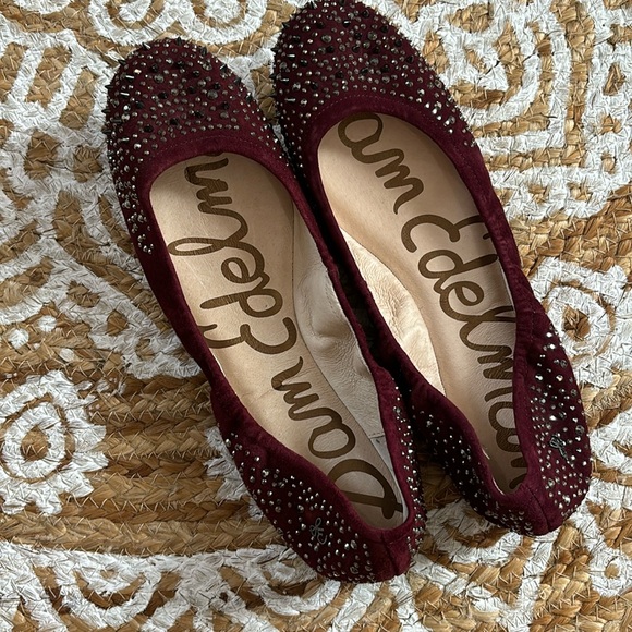 Sam Edelman studded & spiked burgundy suede flats size 9-9.5 - Picture 2 of 5